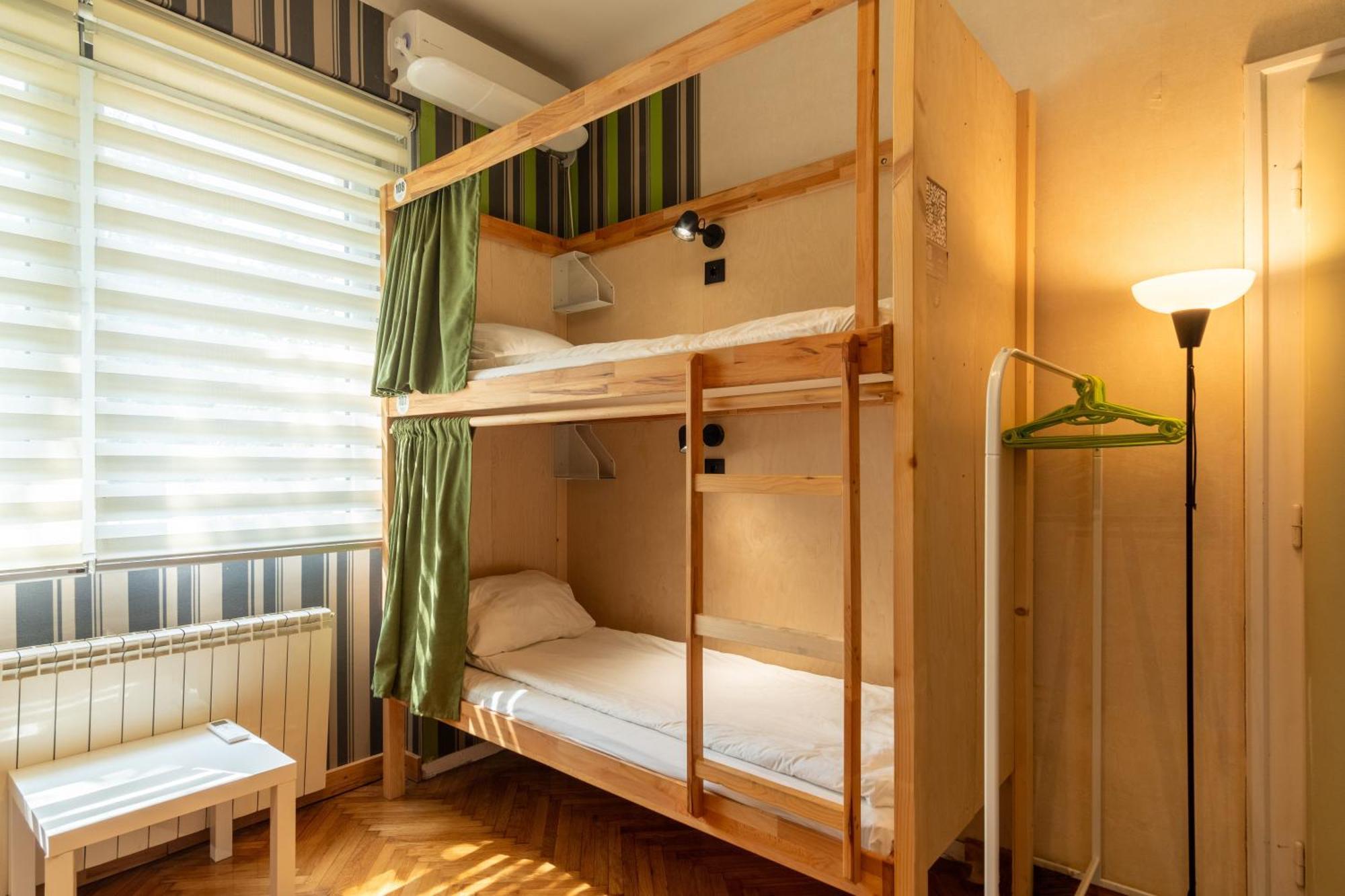 Cabbage Hostel เบลเกรด ภายนอก รูปภาพ