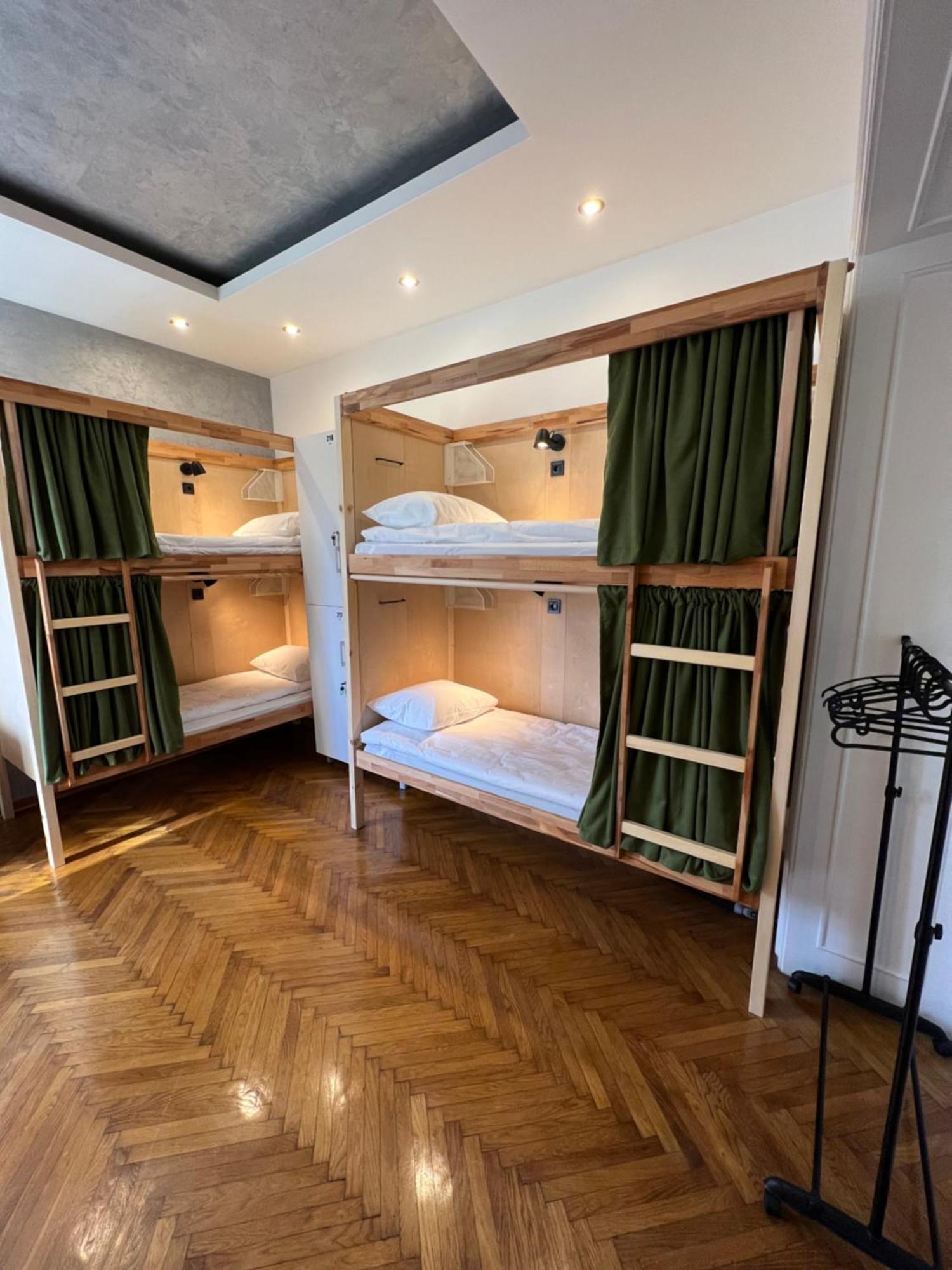 Cabbage Hostel เบลเกรด ภายนอก รูปภาพ