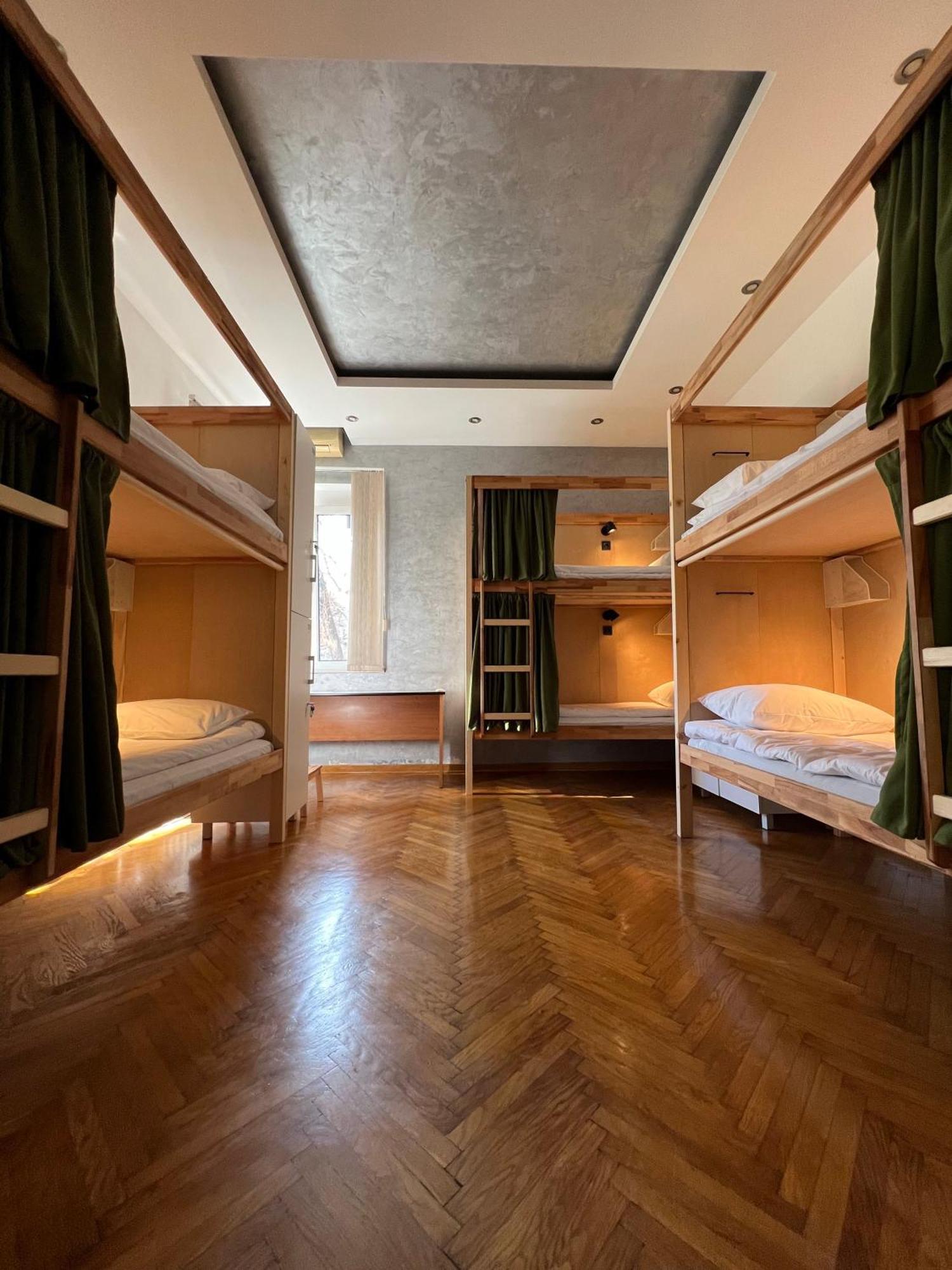 Cabbage Hostel เบลเกรด ภายนอก รูปภาพ