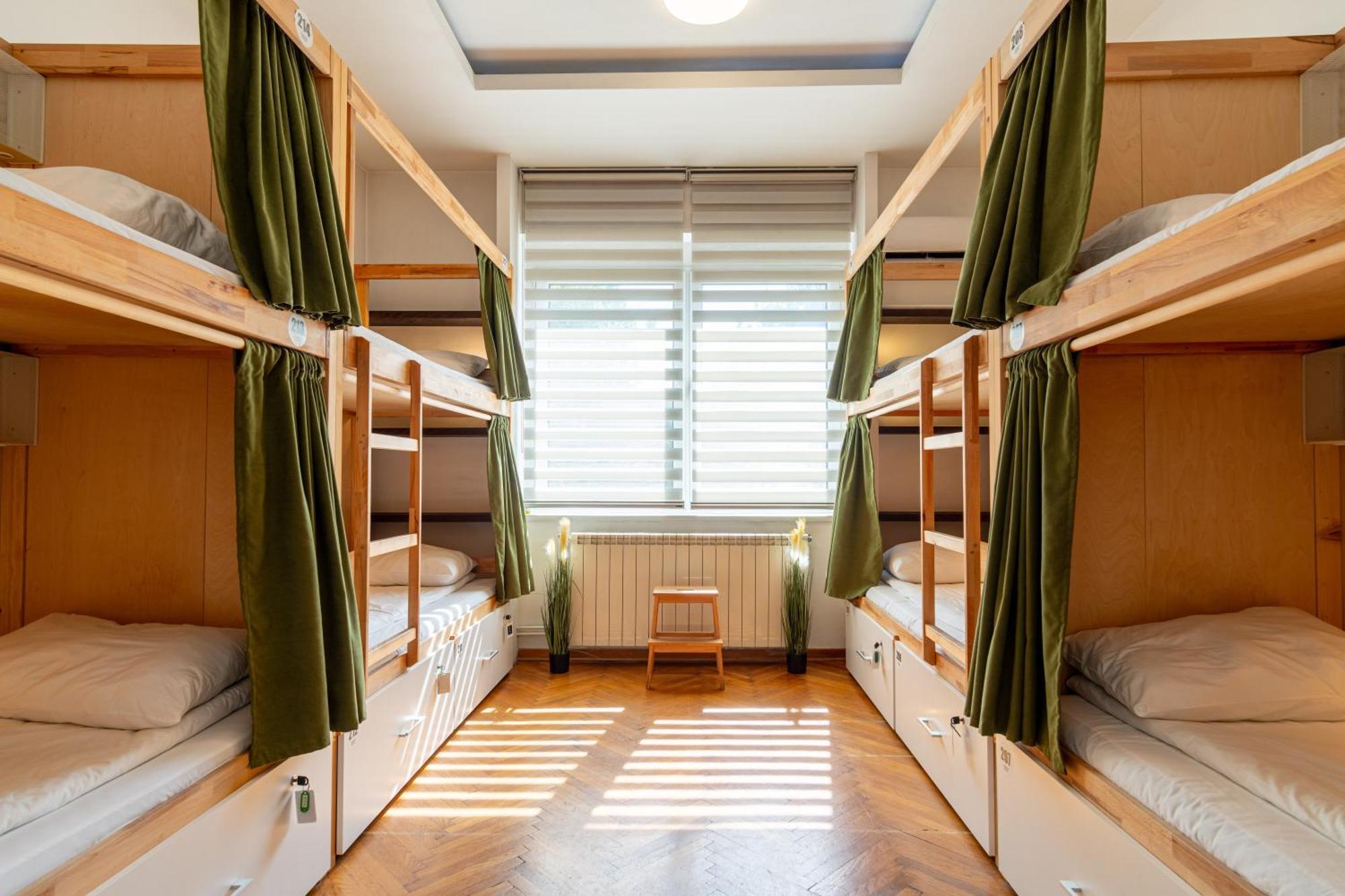 Cabbage Hostel เบลเกรด ภายนอก รูปภาพ