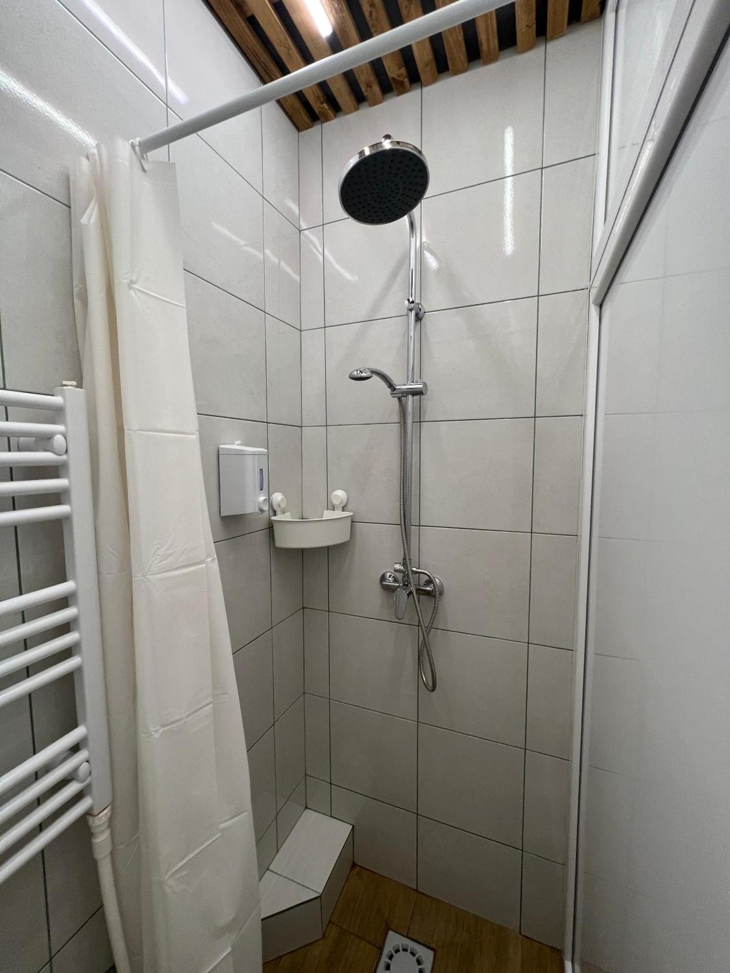 Cabbage Hostel เบลเกรด ภายนอก รูปภาพ