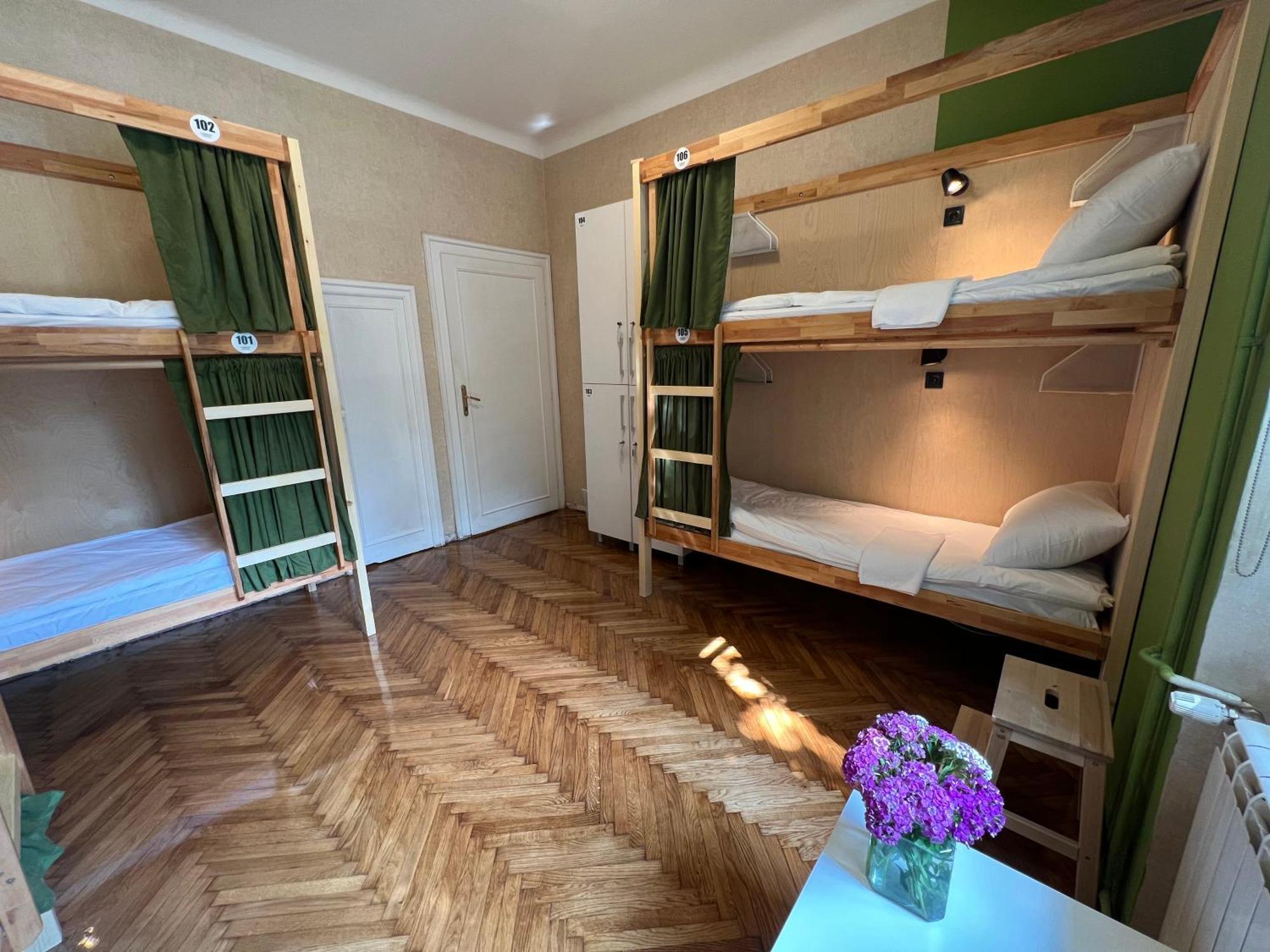 Cabbage Hostel เบลเกรด ภายนอก รูปภาพ